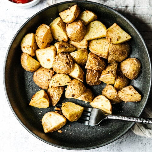 Garlic Air Fryer Potatoes Share the Spice